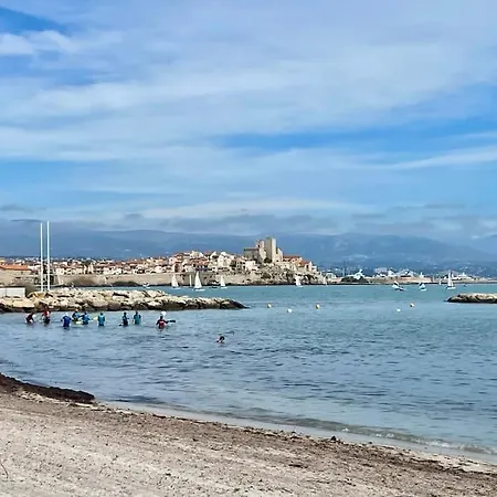 Bord De Mer,plage De Sable,parking Gratuit * Antibes