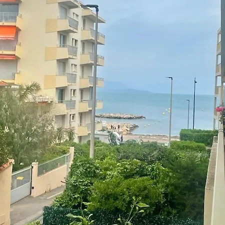 Appartement Bord De Mer,plage De Sable,parking Gratuit Antibes